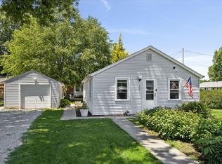 1802 W 2nd St, Coal Valley, IL 61240