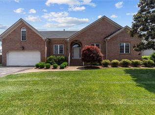 1225 Graver Ln, Chesapeake, VA 23322
