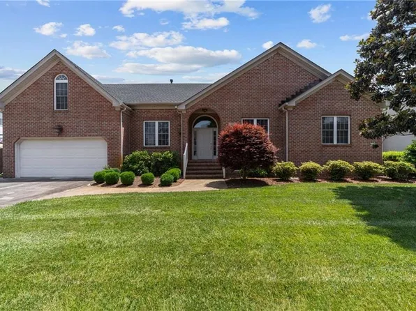 1225 Graver Ln, Chesapeake, VA 23322