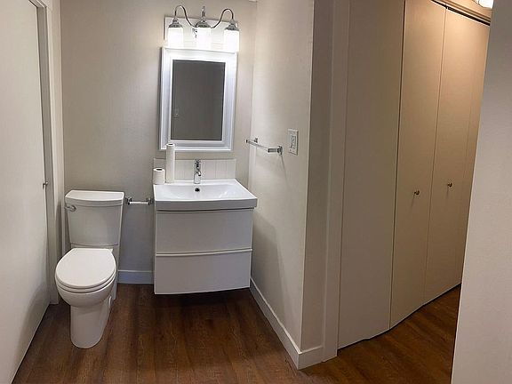 Bathroom lower