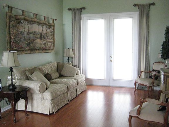 4th image of 468 Stonehenge Cir