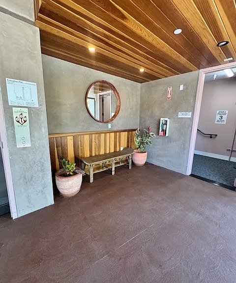1946 Overland Ave #404 — Photo 34