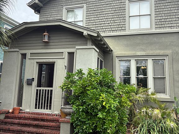 2nd image of 1220 E Duffy St