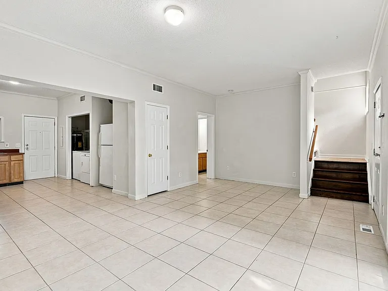 114 Cedar St — Photo 43