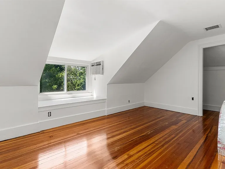 161 Highland Ave — Photo 21