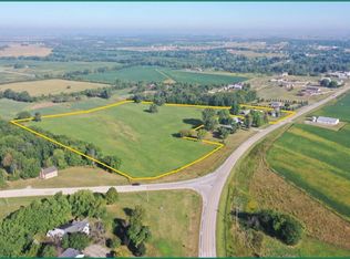 2687 Wayland Rd, Washington, IA 52353