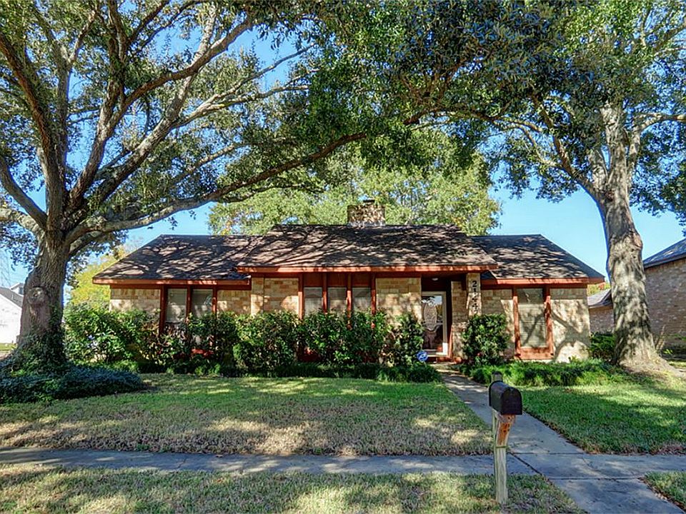 1st image of 21442 Park Brook Dr