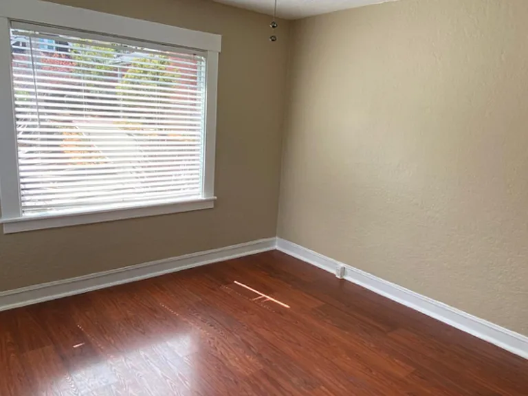 312 W Richmond Ave — Photo 26