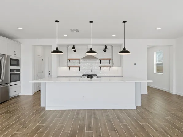 8035 W Harmont Drive, Peoria, AZ 85345
