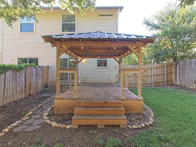 2903 Whisper Oaks Ln #A — Photo 7