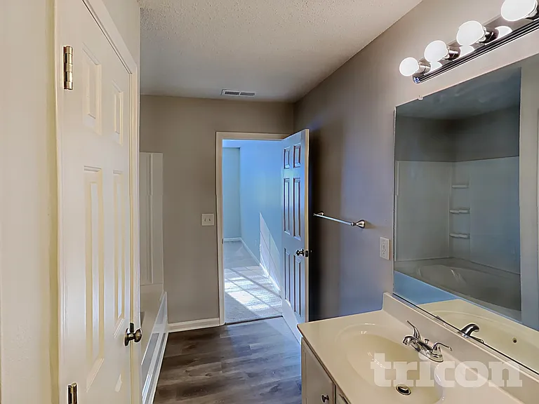 2675 Chatfield Dr — Photo 10
