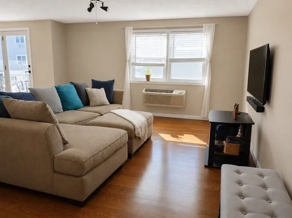 111 Water St APT 7, Beverly, MA 01915