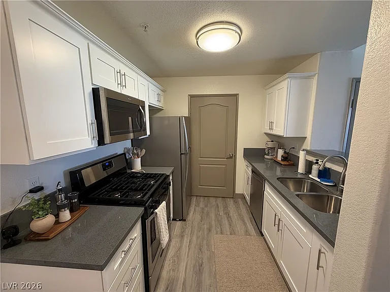 950 Seven Hills Dr #2021 — Photo 6