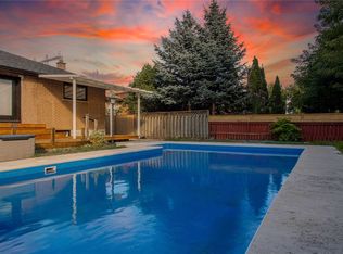 1424 Strathy Ave, Mississauga, ON L5E2L2