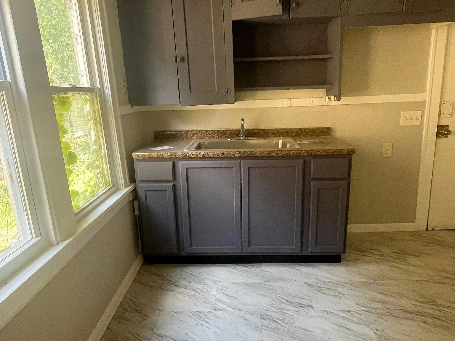 2 bed, 900 sqft, $1,000 — Photo 3