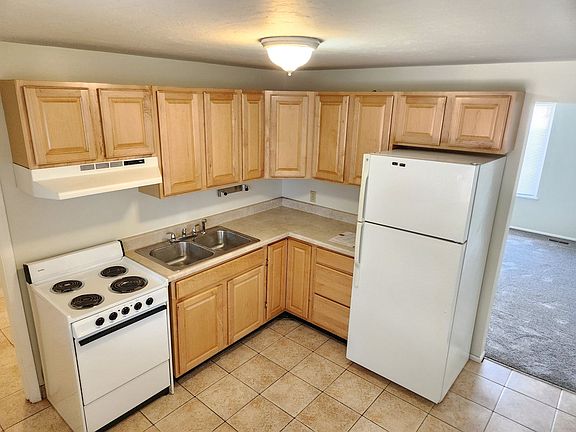 5th image of 2281 S Windsor St #860-E