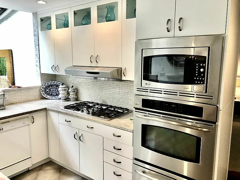 34 Rolling Hill Ct E — Photo 8