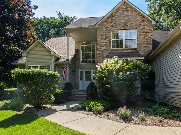 4430 Sedona Dr, Clarkston, MI 48348