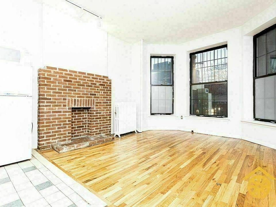 1st image of 264 Gates Ave #1H