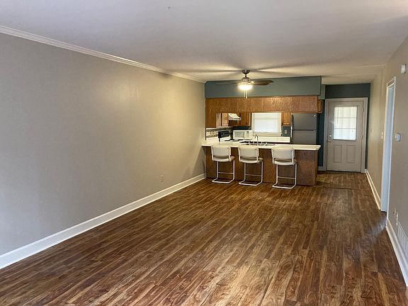 Living / Dining Area