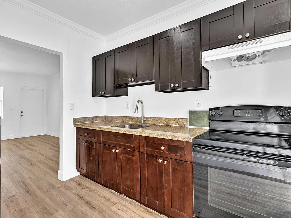 745 NW 14th Ter #4