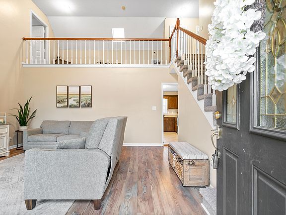 5th image of 3789 Cloverbrook Dr