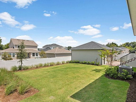 4th image of 211 Hillcrest Dr
