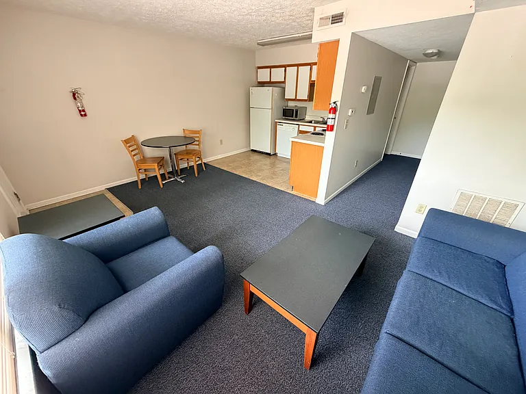 978 Irving Ave #21 — Photo 5