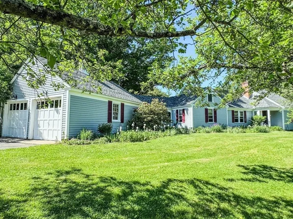 36 Green River Rd, Greenfield, MA 01301