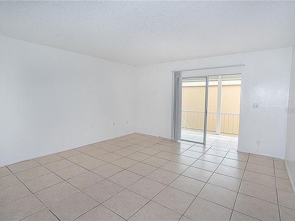 3rd image of 1000 Lake Of The Woods Blvd Unit 1-202