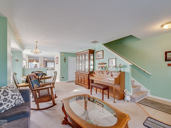 4th image of 2477 Hillsboro Ln