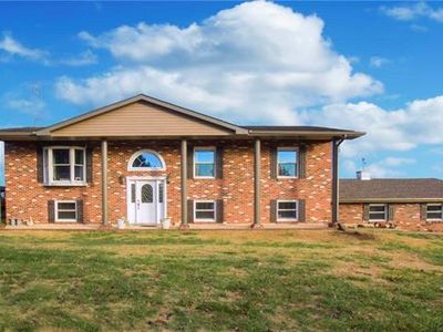 5050 Waylon Trl, De Soto, MO, 63020