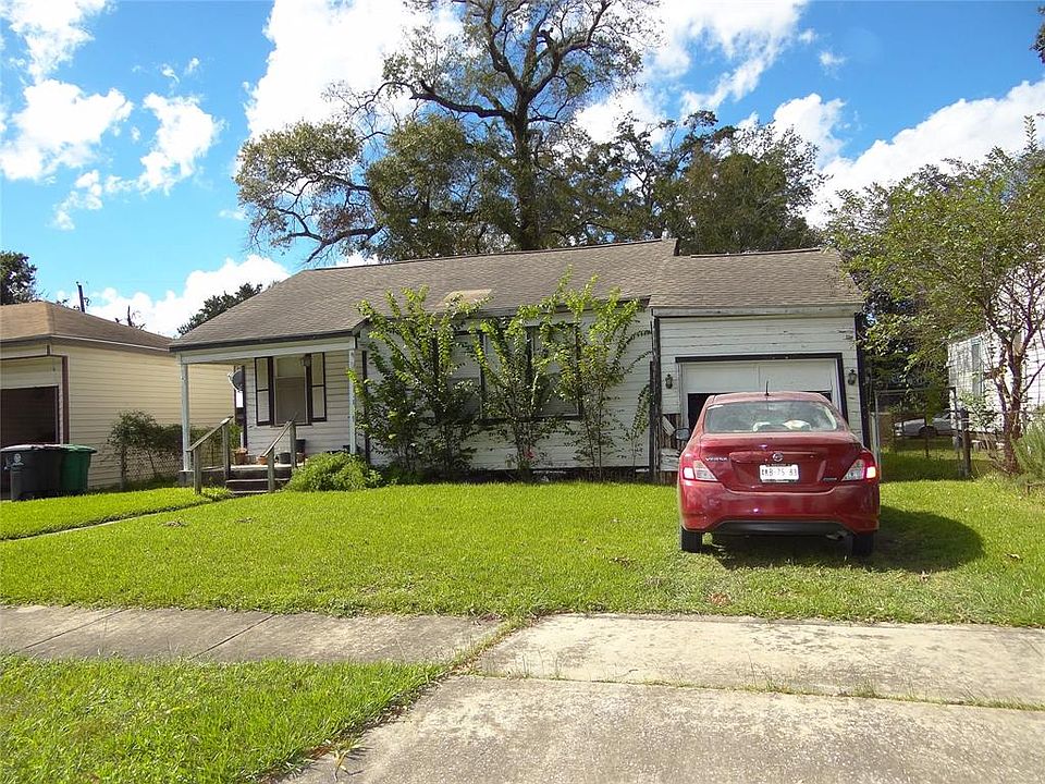 1st image of 1106 Majestic St