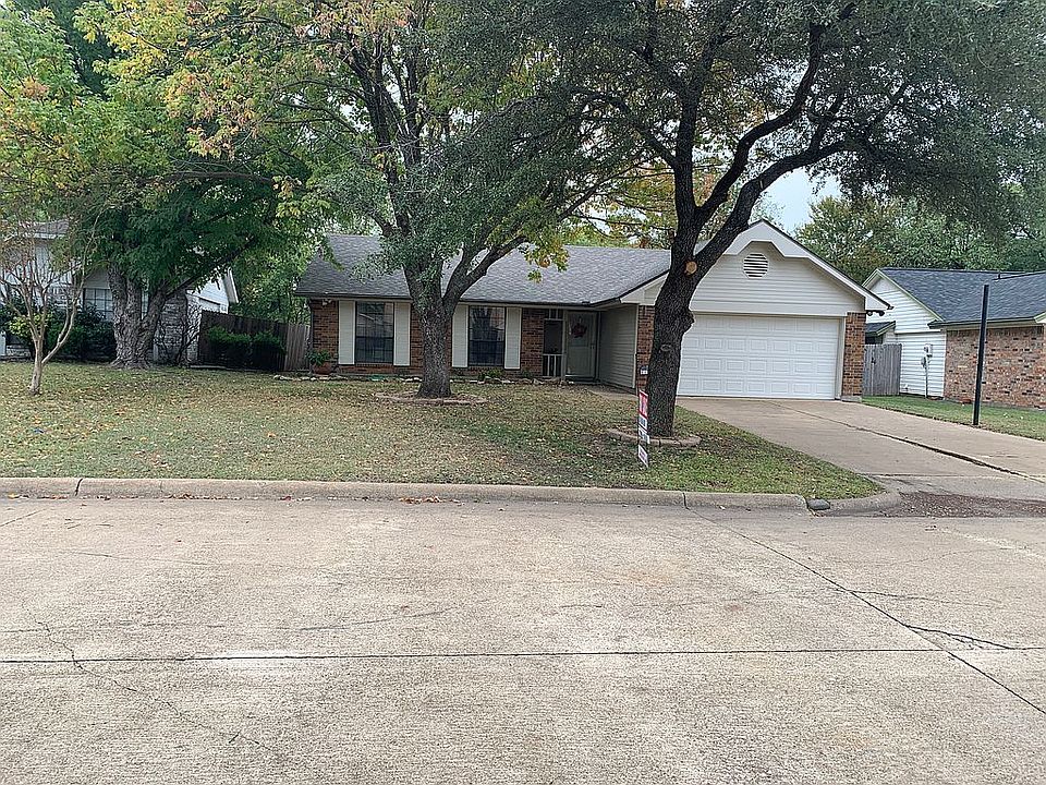 1st image of 131 Brockway Dr