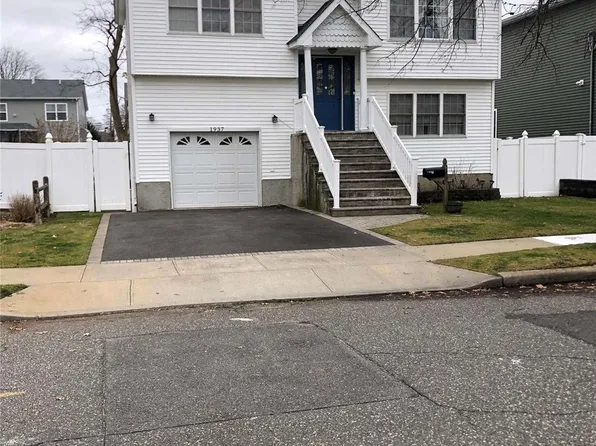 1937 Briggs Street, Bellmore, NY 11710