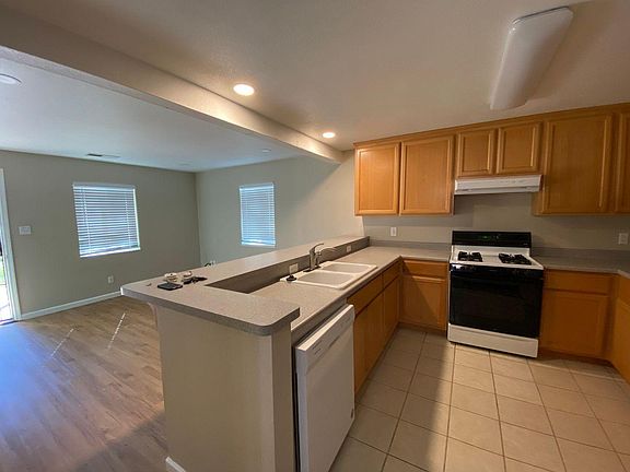 4th image of 5080 San Francisco St
