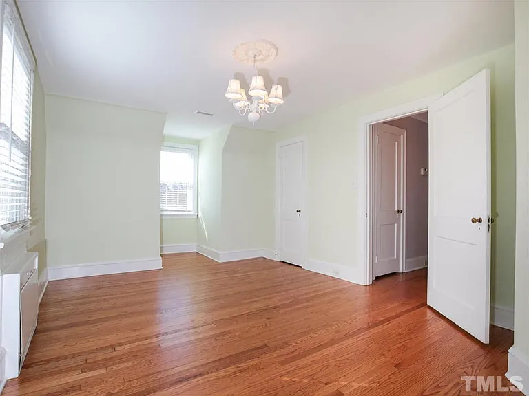 Bedroom on 2nd floor measures ~20x11