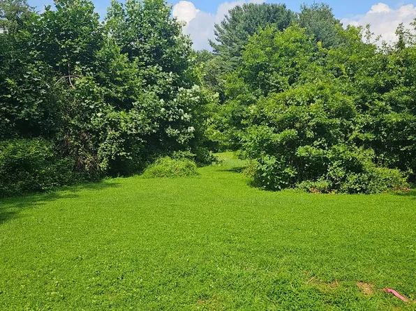 15 E Mount Vernon St, Oxford, PA 19363