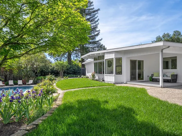 716 University Street, Healdsburg, CA 95448