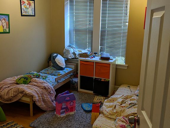 4th image of 4600 N Cumberland Ave #3