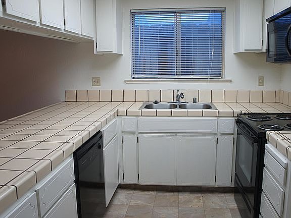 5th image of 55 E Deerwood Ln