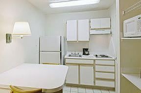 5th image of 10020 Skinner Lake Dr