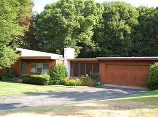 20 Winchester Dr, Lexington, MA 02420