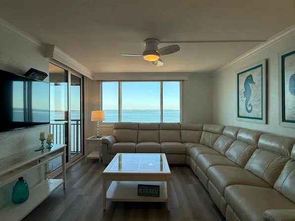 6372 Palma Del Mar Blvd S APT 601, Saint Petersburg, FL 33715