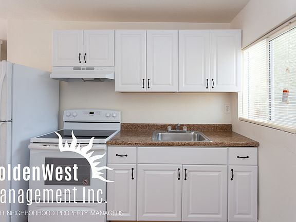 4th image of 210 E Illini St APT 12