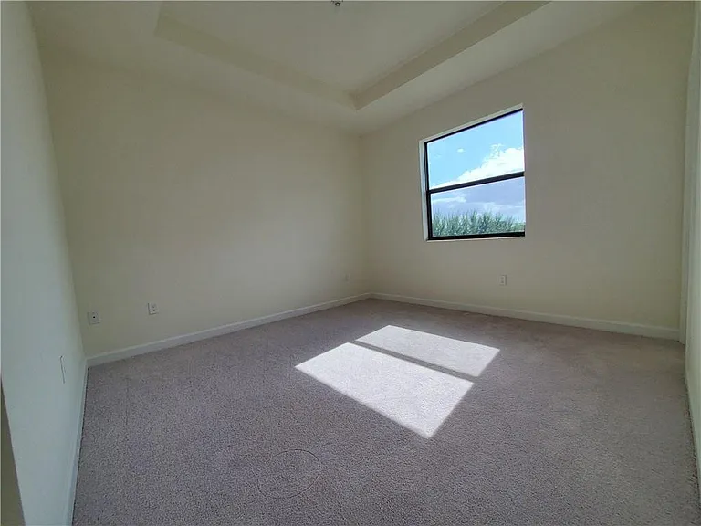 3216 W 114th Ter — Photo 11