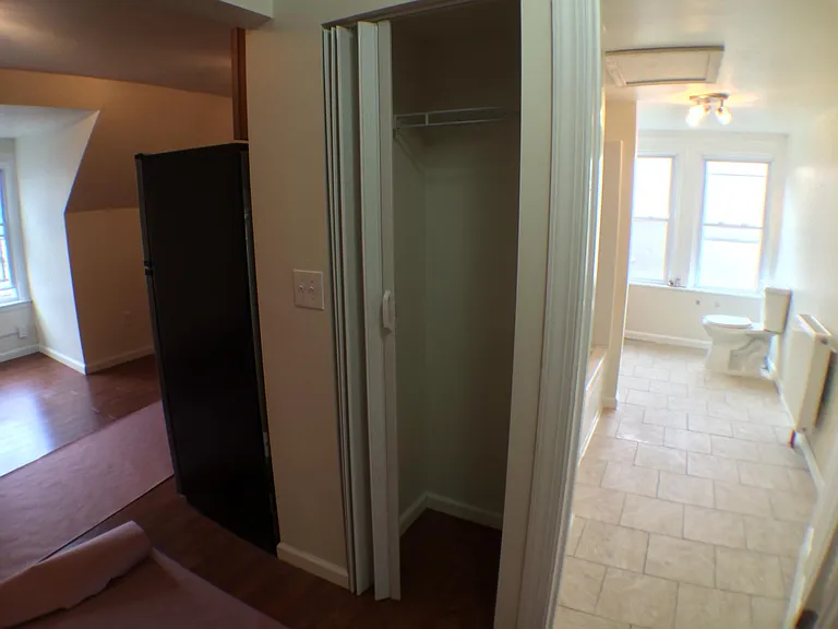 5647 Hampton St #3 — Photo 7