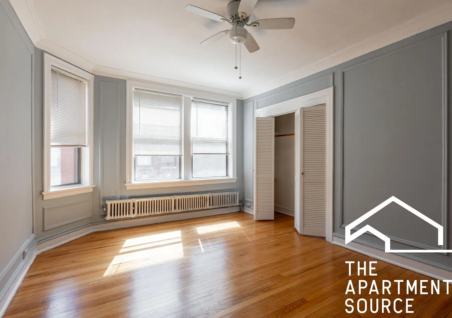 1371 West Estes Avenue #2F — Photo 1