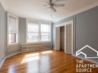 1371 W Estes Ave APT 2F, Chicago, IL 60626