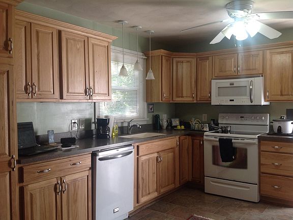 5th image of 411 E Gilpin Ave